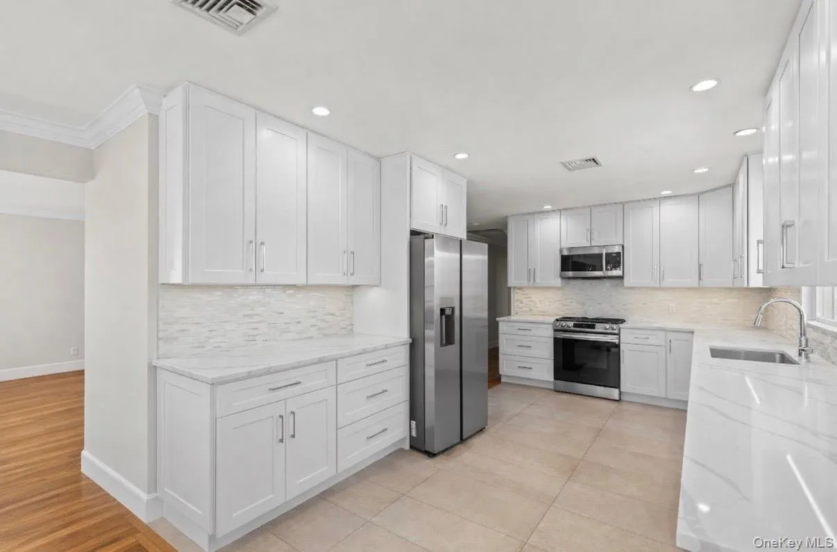 175 Roosevelt Boulevard, Long Beach, NY, 3 Bedrooms Bedrooms, 6 Rooms Rooms,2 BathroomsBathrooms,Residential Lease,For Rent,Roosevelt,0,974118 175 Roosevelt Boulevard, Long Beach, NY, 3 Bedrooms Bedrooms, 6 Rooms Rooms,2 BathroomsBathrooms,Residential Lease,For Rent,Roosevelt,0,974118