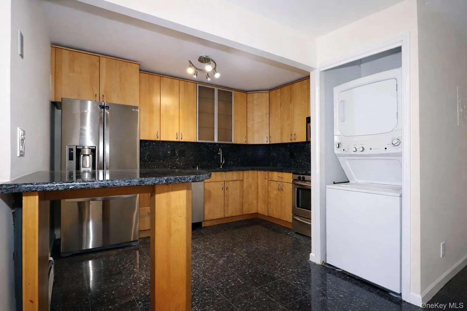 151-18 79th Street, New York, NY, 3 Bedrooms Bedrooms, 6 Rooms Rooms,2 BathroomsBathrooms,Residential,For Rent,79th,0,974134 151-18 79th Street, New York, NY, 3 Bedrooms Bedrooms, 6 Rooms Rooms,2 BathroomsBathrooms,Residential,For Rent,79th,0,974134