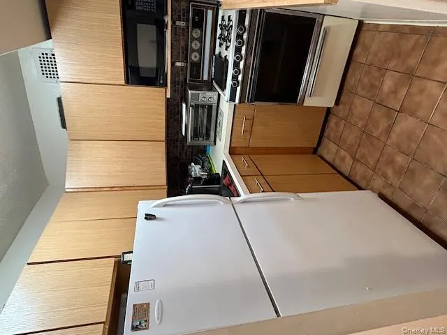 7510 Yellowstone Boulevard, New York, NY, 4 Rooms Rooms,1 BathroomBathrooms,Residential Lease,For Rent,Yellowstone,0,974155 7510 Yellowstone Boulevard, New York, NY, 4 Rooms Rooms,1 BathroomBathrooms,Residential Lease,For Rent,Yellowstone,0,974155