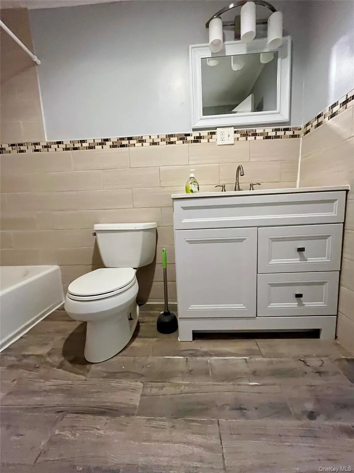 36 apt # 1 Wallkill Avenue, Middletown, NY, 2 Bedrooms Bedrooms, 4 Rooms Rooms,1 BathroomBathrooms,Residential Lease,For Rent,Wallkill,0,974157 36 apt # 1 Wallkill Avenue, Middletown, NY, 2 Bedrooms Bedrooms, 4 Rooms Rooms,1 BathroomBathrooms,Residential Lease,For Rent,Wallkill,0,974157