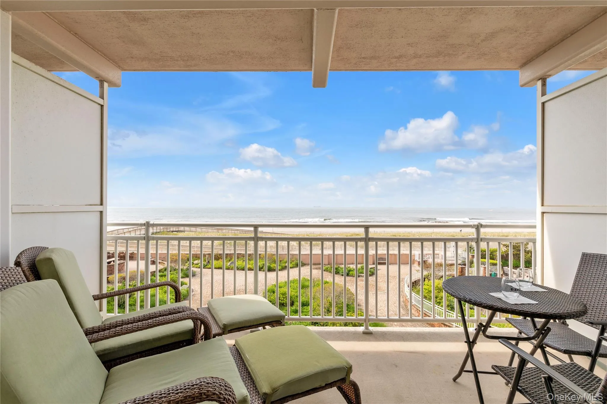 830 Shore Road, Long Beach, NY, 1 Room Rooms,1 BathroomBathrooms,Residential Lease,For Rent,Shore,0,974160 830 Shore Road, Long Beach, NY, 1 Room Rooms,1 BathroomBathrooms,Residential Lease,For Rent,Shore,0,974160