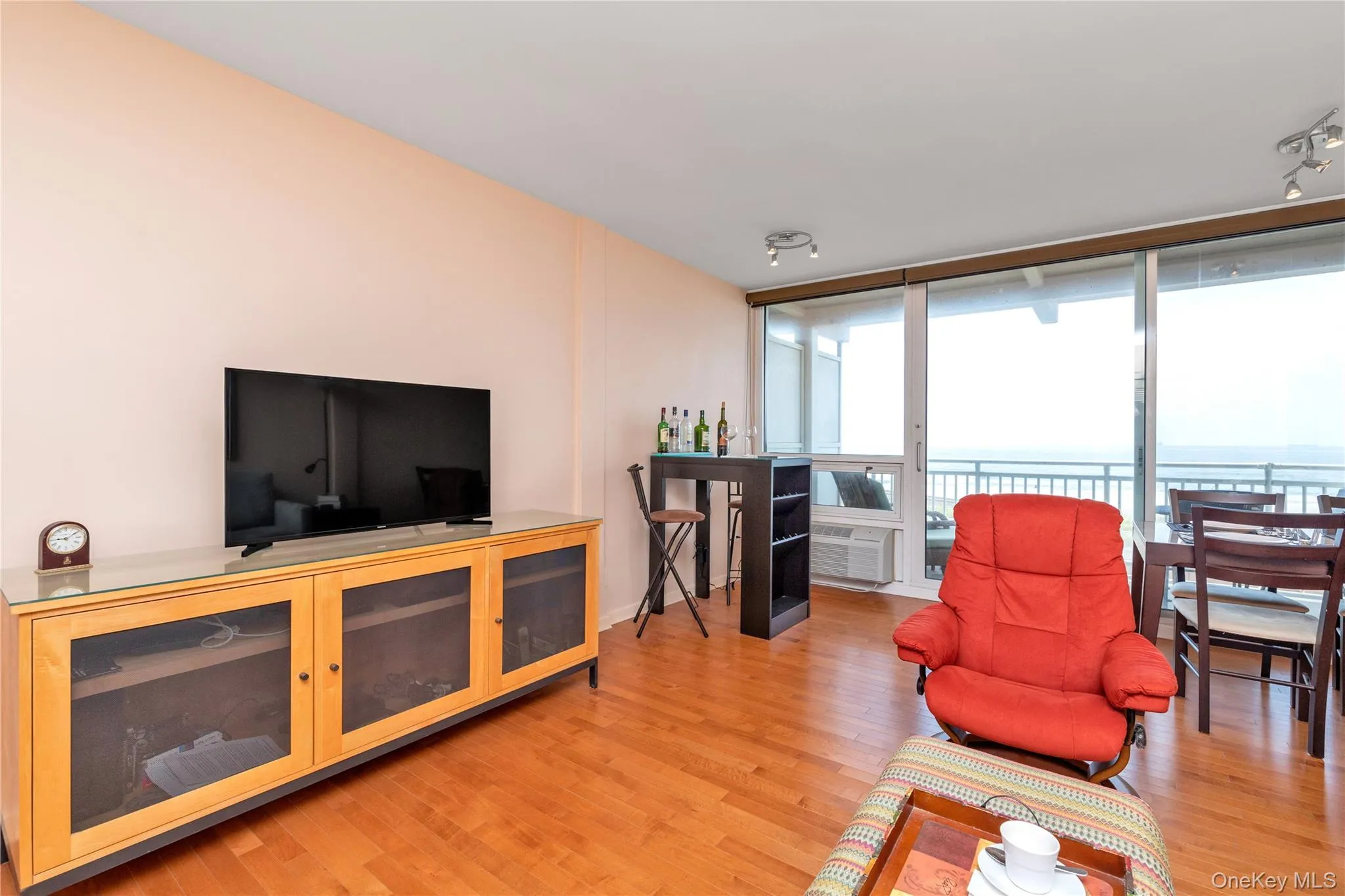 830 Shore Road, Long Beach, NY, 1 Room Rooms,1 BathroomBathrooms,Residential Lease,For Rent,Shore,0,974160 830 Shore Road, Long Beach, NY, 1 Room Rooms,1 BathroomBathrooms,Residential Lease,For Rent,Shore,0,974160