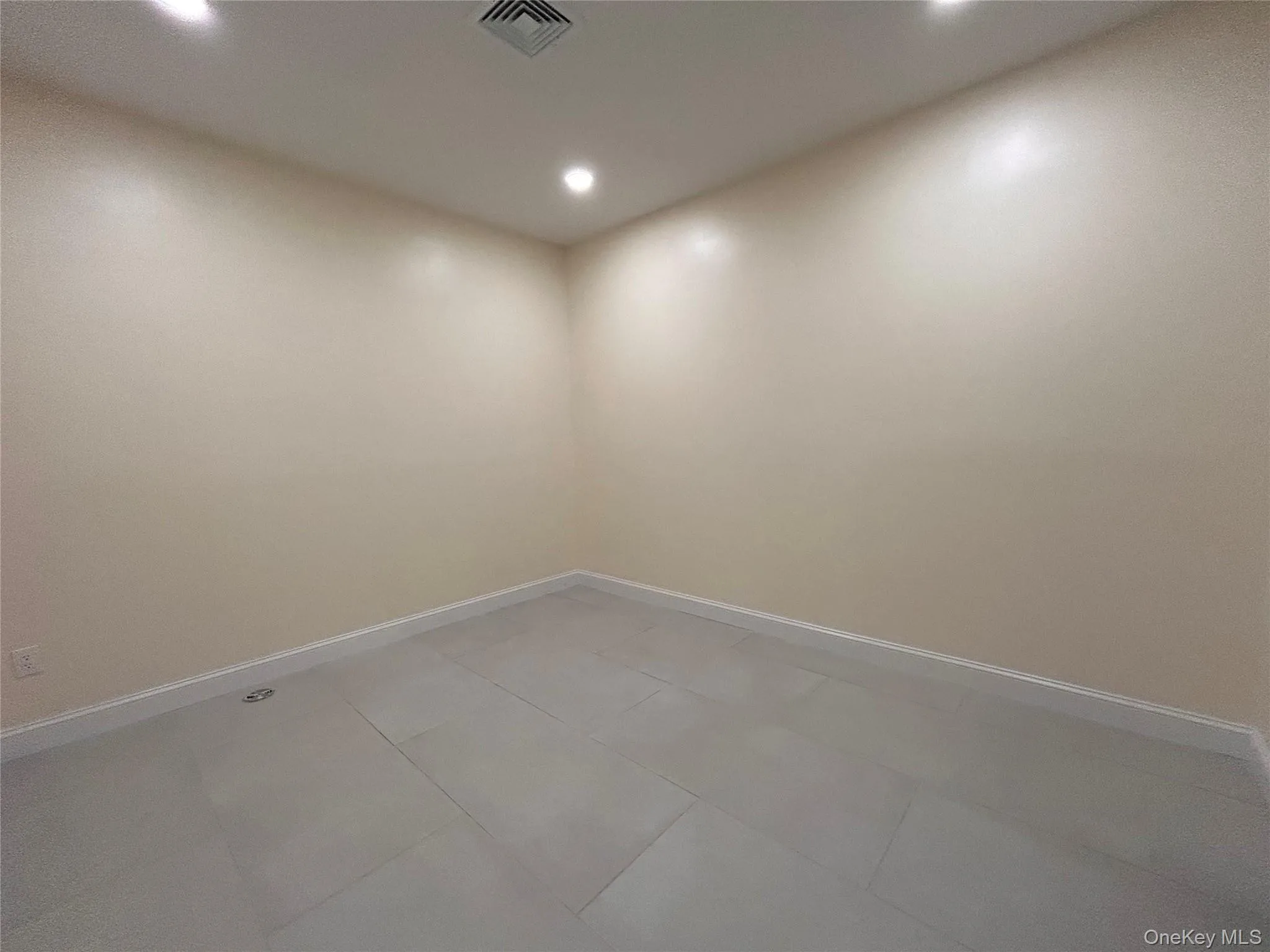 444 Willis Avenue, North Hempstead, NY, ,Commercial Lease,For Rent,Willis,0,974166 444 Willis Avenue, North Hempstead, NY, ,Commercial Lease,For Rent,Willis,0,974166