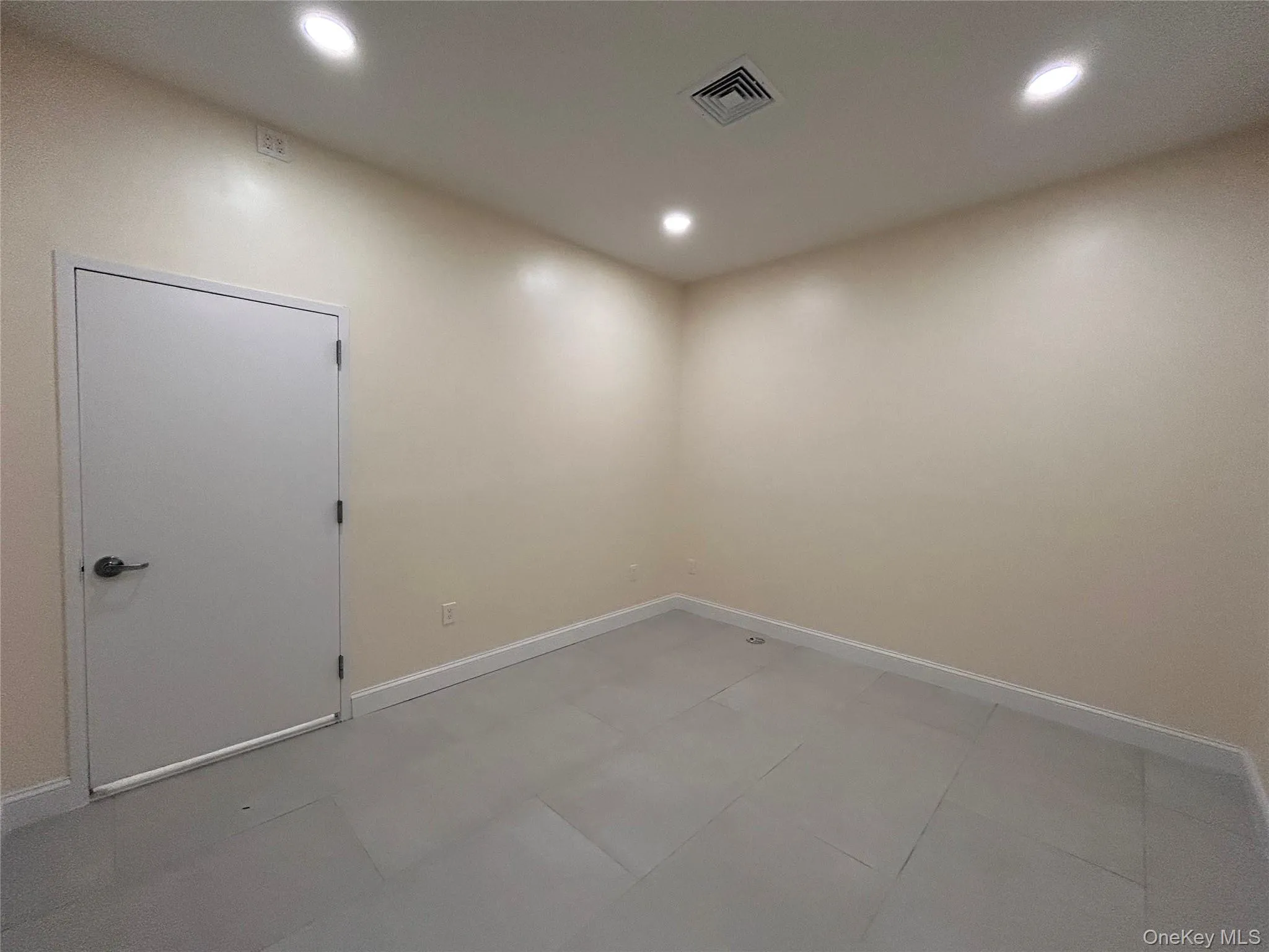 444 Willis Avenue, North Hempstead, NY, ,Commercial Lease,For Rent,Willis,0,974166 444 Willis Avenue, North Hempstead, NY, ,Commercial Lease,For Rent,Willis,0,974166