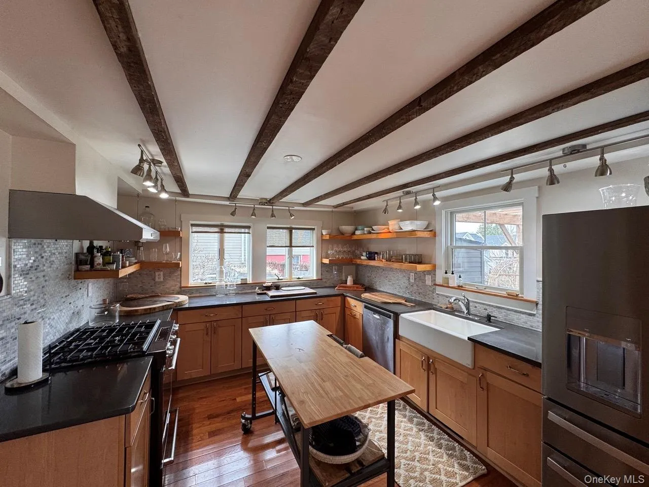 69 Russell Avenue, Beacon, NY, 4 Bedrooms Bedrooms, 10 Rooms Rooms,2 BathroomsBathrooms,Residential Lease,For Rent,Russell,0,974176 69 Russell Avenue, Beacon, NY, 4 Bedrooms Bedrooms, 10 Rooms Rooms,2 BathroomsBathrooms,Residential Lease,For Rent,Russell,0,974176