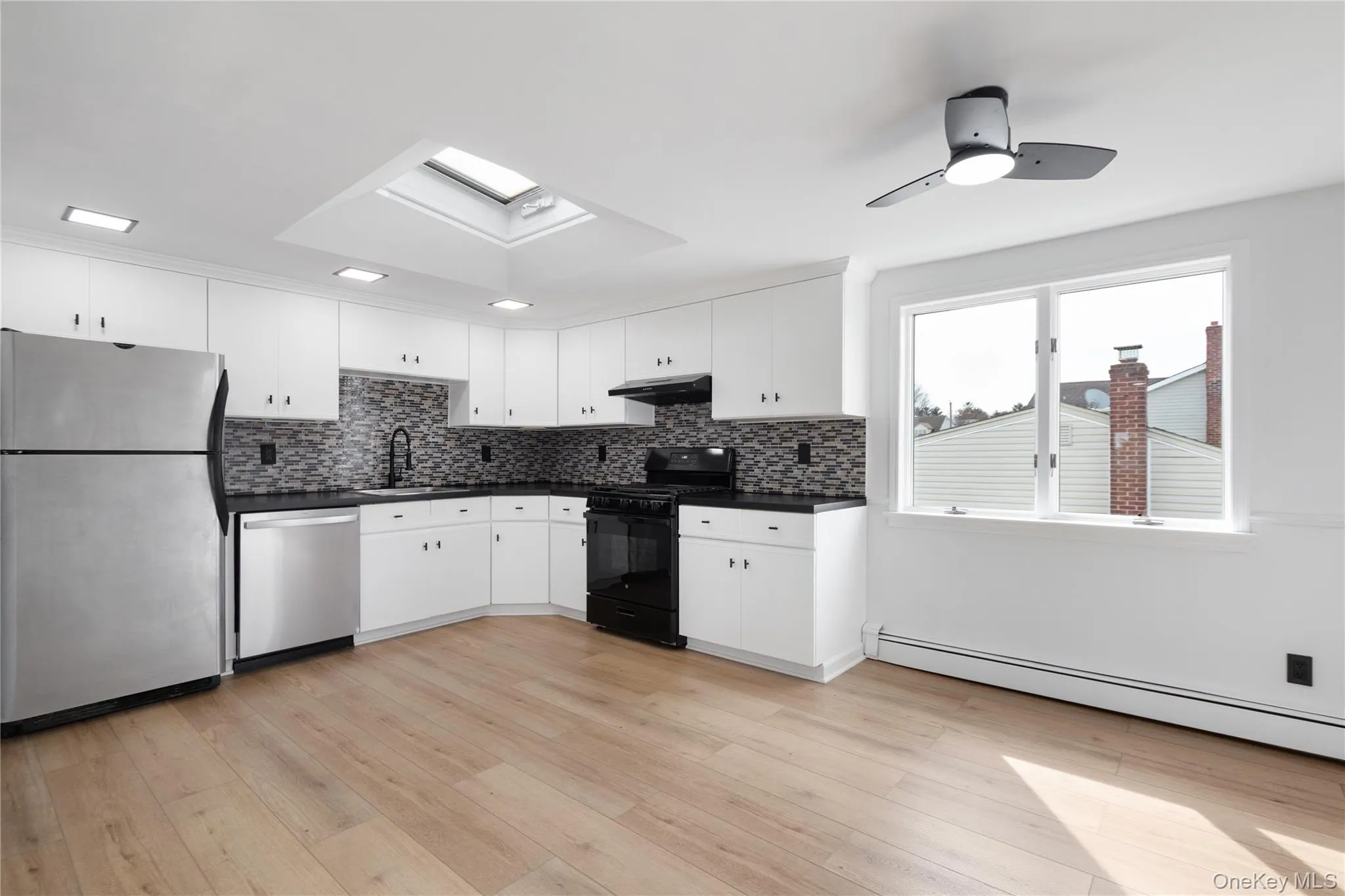 45 Wolfle Street, Glen Cove, NY, 2 Bedrooms Bedrooms, 5 Rooms Rooms,1 BathroomBathrooms,Residential Lease,For Rent,Wolfle,0,974178 45 Wolfle Street, Glen Cove, NY, 2 Bedrooms Bedrooms, 5 Rooms Rooms,1 BathroomBathrooms,Residential Lease,For Rent,Wolfle,0,974178