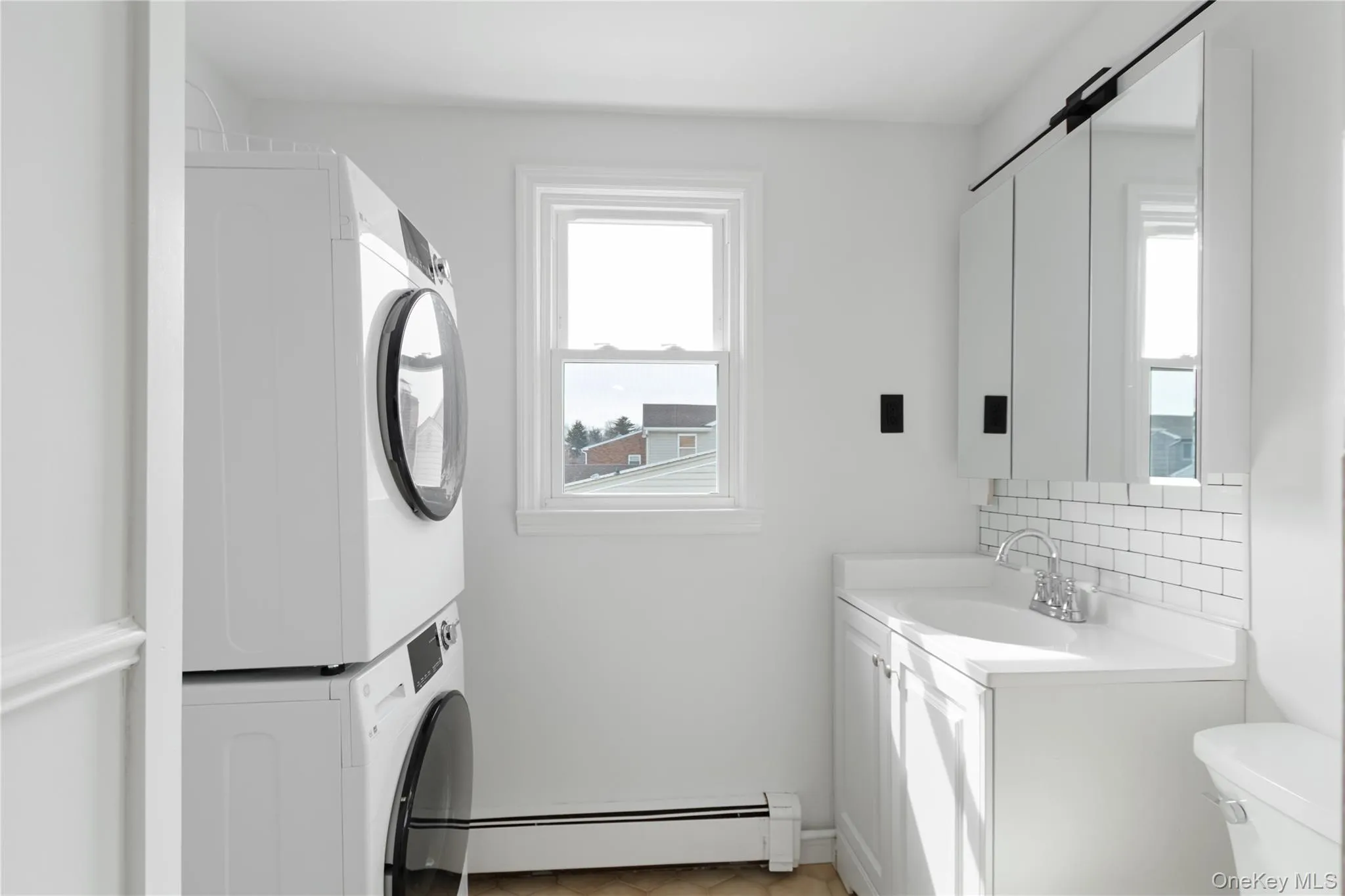 45 Wolfle Street, Glen Cove, NY, 2 Bedrooms Bedrooms, 5 Rooms Rooms,1 BathroomBathrooms,Residential Lease,For Rent,Wolfle,0,974178 45 Wolfle Street, Glen Cove, NY, 2 Bedrooms Bedrooms, 5 Rooms Rooms,1 BathroomBathrooms,Residential Lease,For Rent,Wolfle,0,974178