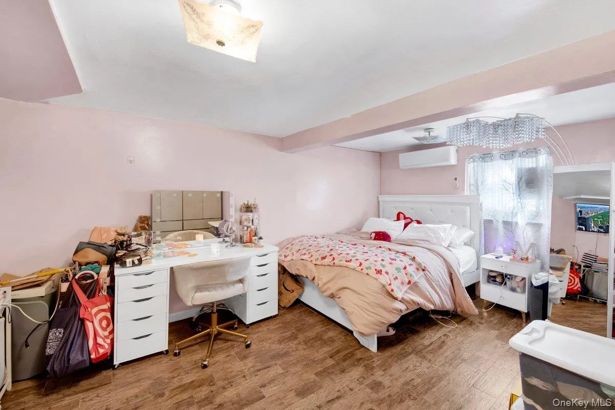 3252 Waterbury Avenue, New York, NY, 4 Bedrooms Bedrooms, 10 Rooms Rooms,3 BathroomsBathrooms,Residential,For Rent,Waterbury,0,974181 3252 Waterbury Avenue, New York, NY, 4 Bedrooms Bedrooms, 10 Rooms Rooms,3 BathroomsBathrooms,Residential,For Rent,Waterbury,0,974181