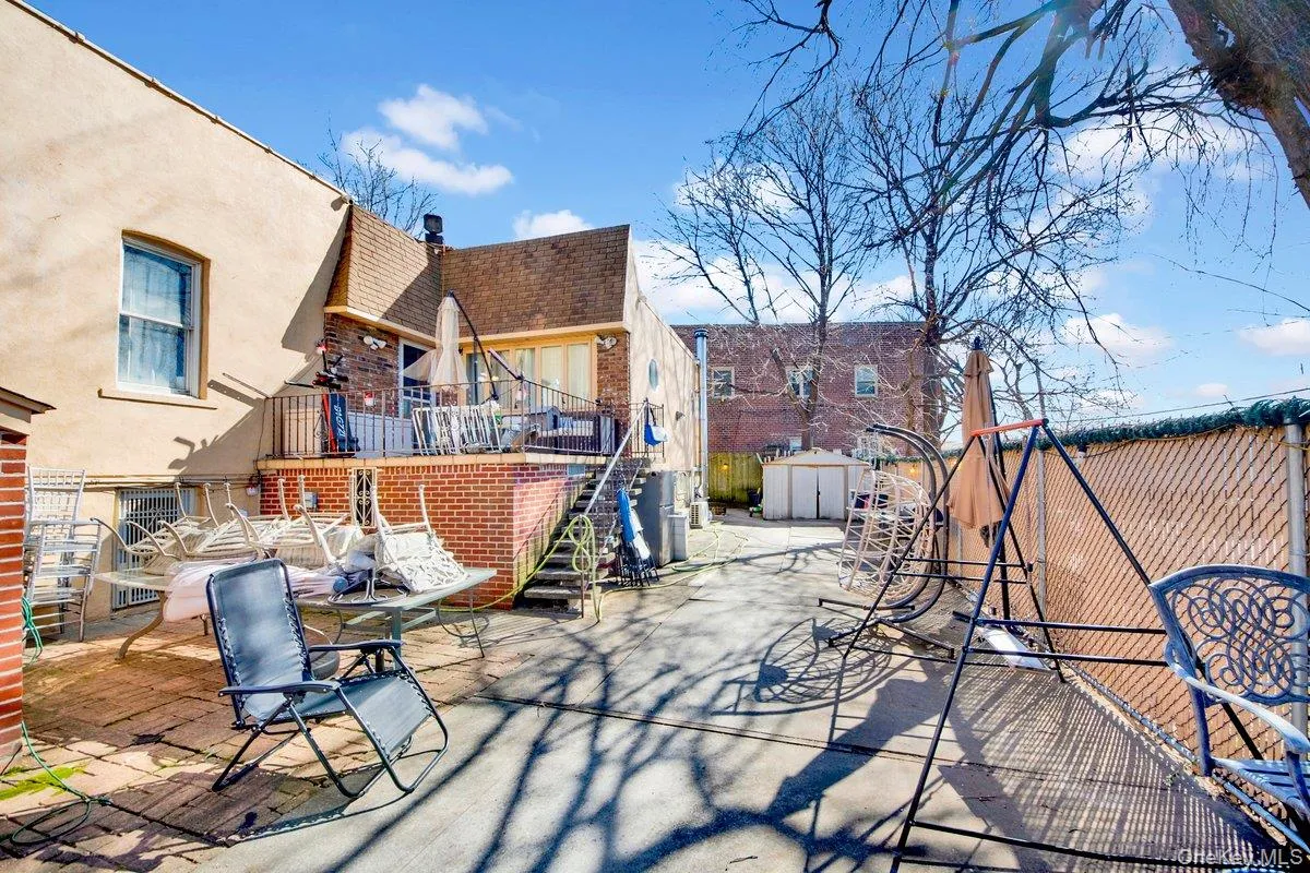 3252 Waterbury Avenue, New York, NY, 4 Bedrooms Bedrooms, 10 Rooms Rooms,3 BathroomsBathrooms,Residential,For Rent,Waterbury,0,974181 3252 Waterbury Avenue, New York, NY, 4 Bedrooms Bedrooms, 10 Rooms Rooms,3 BathroomsBathrooms,Residential,For Rent,Waterbury,0,974181