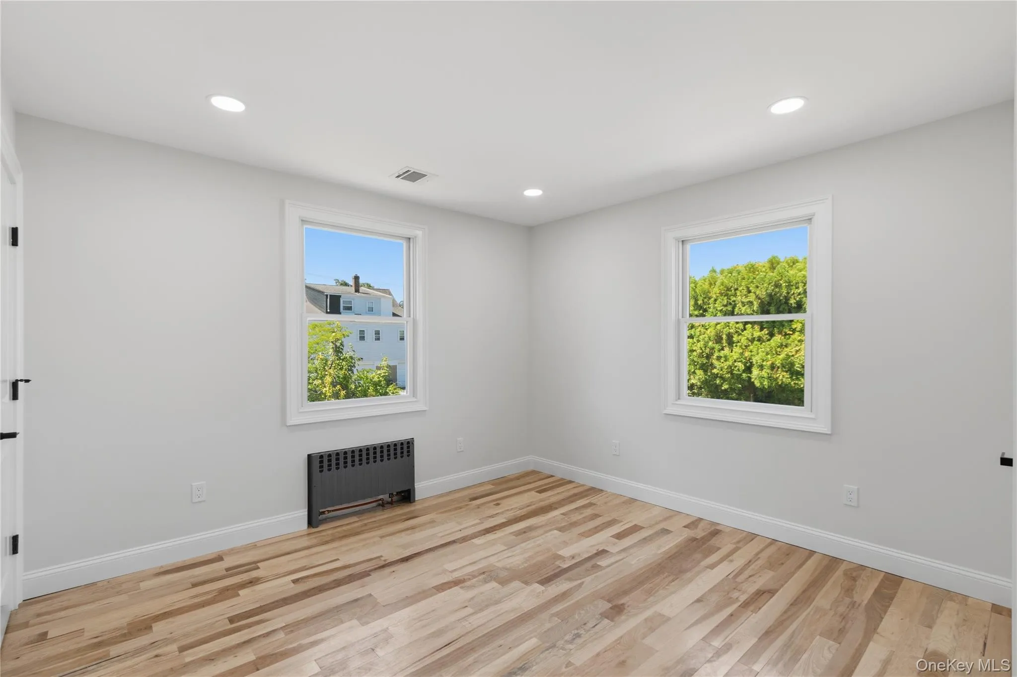 1 Alvin Street, Glen Cove, NY, 2 Bedrooms Bedrooms, 6 Rooms Rooms,1 BathroomBathrooms,Residential Lease,For Rent,Alvin,0,974182 1 Alvin Street, Glen Cove, NY, 2 Bedrooms Bedrooms, 6 Rooms Rooms,1 BathroomBathrooms,Residential Lease,For Rent,Alvin,0,974182
