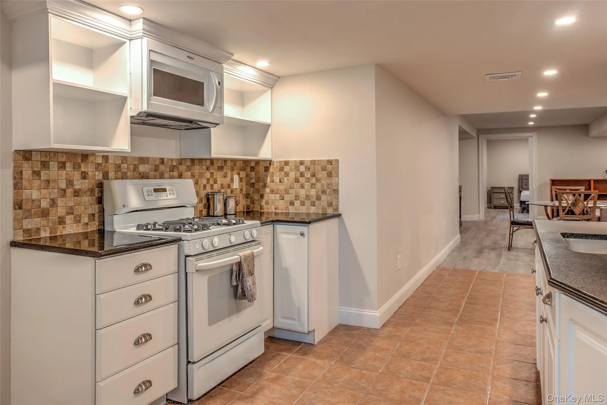 17 Cobbler Lane, Brookhaven, NY, 2 Bedrooms Bedrooms, 5 Rooms Rooms,1 BathroomBathrooms,Residential Lease,For Rent,Cobbler,0,974186 17 Cobbler Lane, Brookhaven, NY, 2 Bedrooms Bedrooms, 5 Rooms Rooms,1 BathroomBathrooms,Residential Lease,For Rent,Cobbler,0,974186
