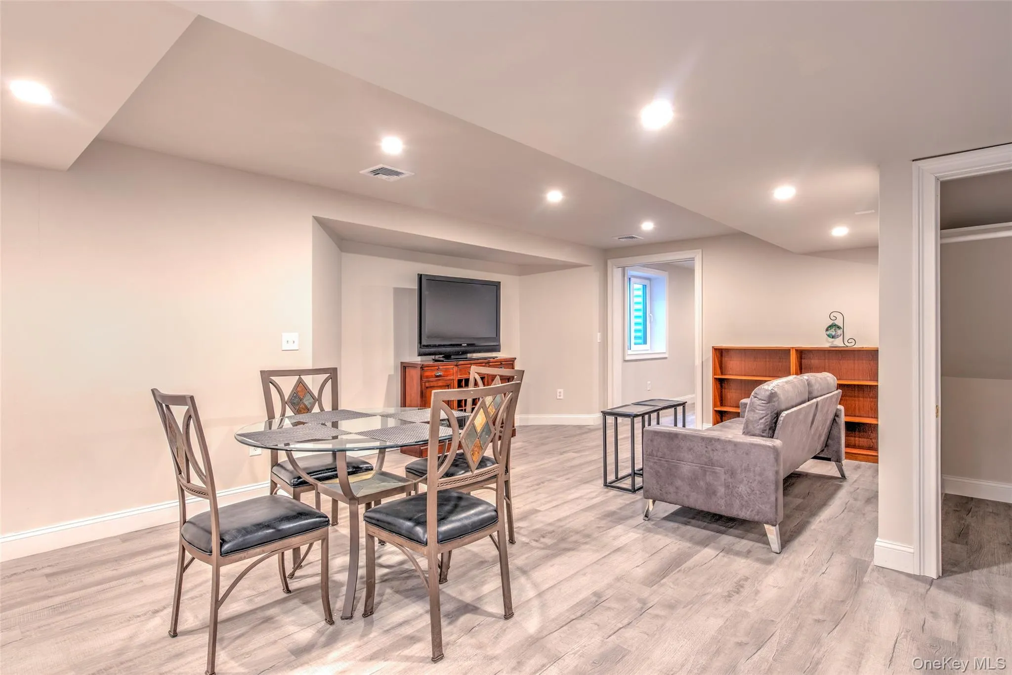 17 Cobbler Lane, Brookhaven, NY, 2 Bedrooms Bedrooms, 5 Rooms Rooms,1 BathroomBathrooms,Residential Lease,For Rent,Cobbler,0,974186 17 Cobbler Lane, Brookhaven, NY, 2 Bedrooms Bedrooms, 5 Rooms Rooms,1 BathroomBathrooms,Residential Lease,For Rent,Cobbler,0,974186