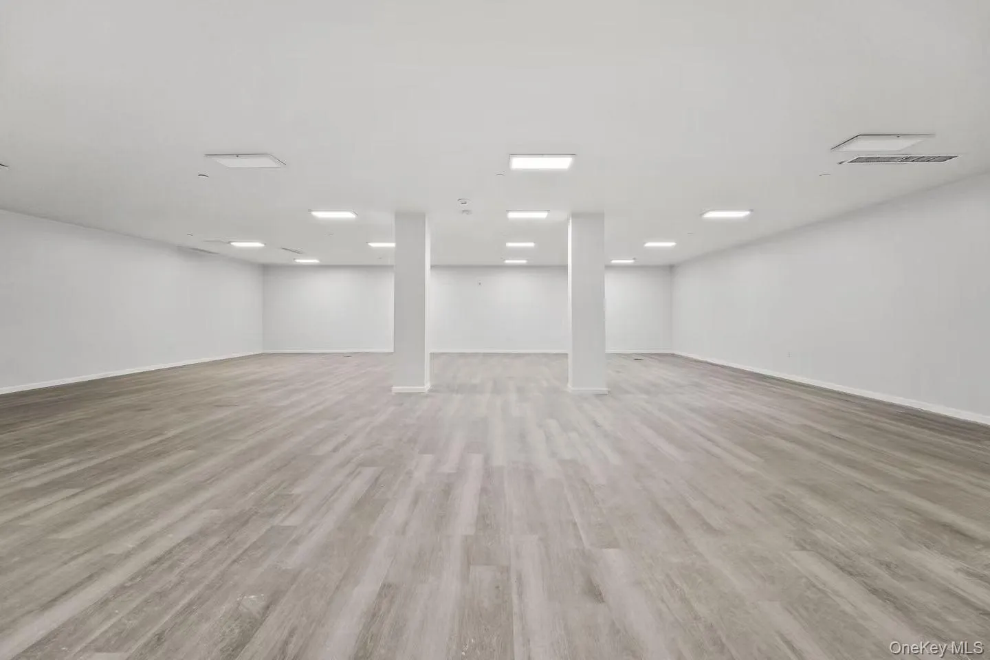 13119 Fowler Avenue, New York, NY, ,Commercial Lease,For Rent,Fowler,0,974209 13119 Fowler Avenue, New York, NY, ,Commercial Lease,For Rent,Fowler,0,974209