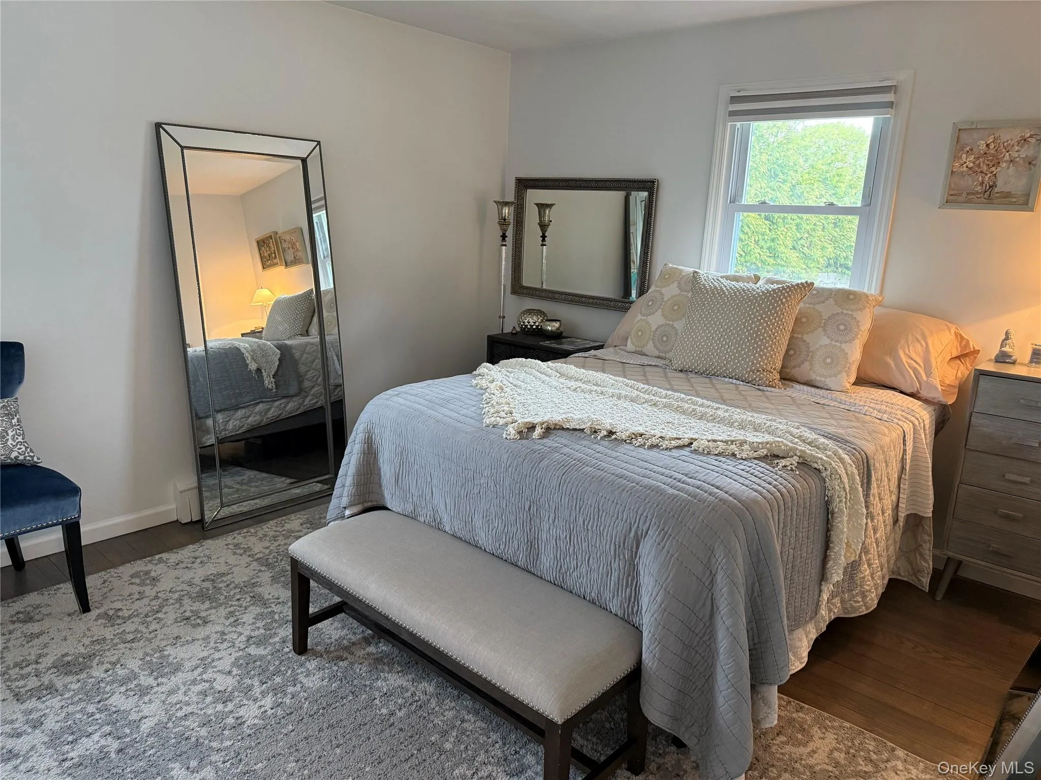 5 Argonne W Road, Southampton, New York 11946