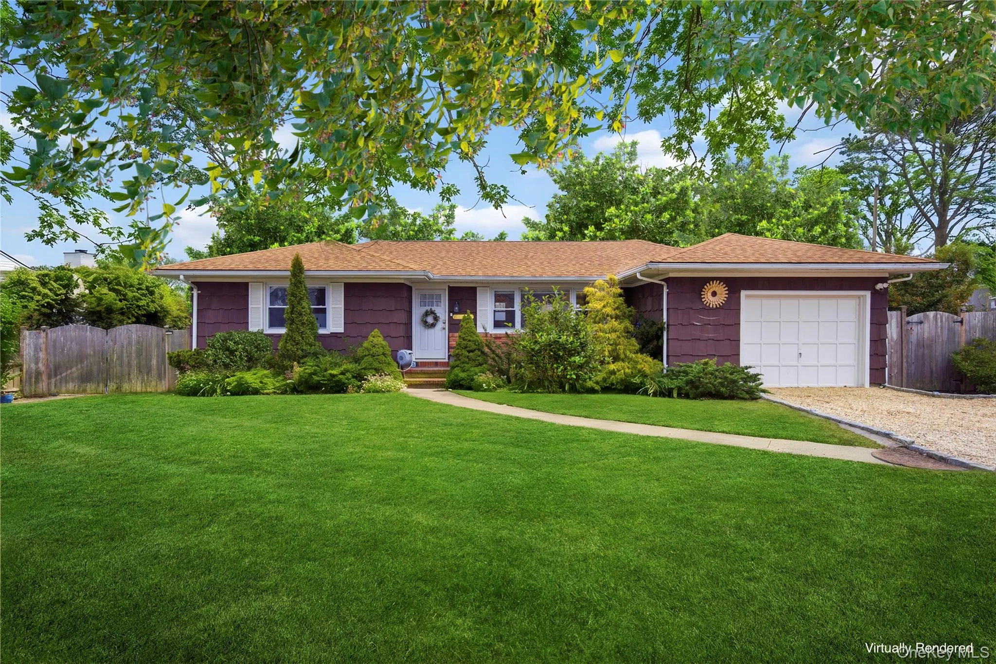 5 Argonne W Road, Southampton, New York 11946