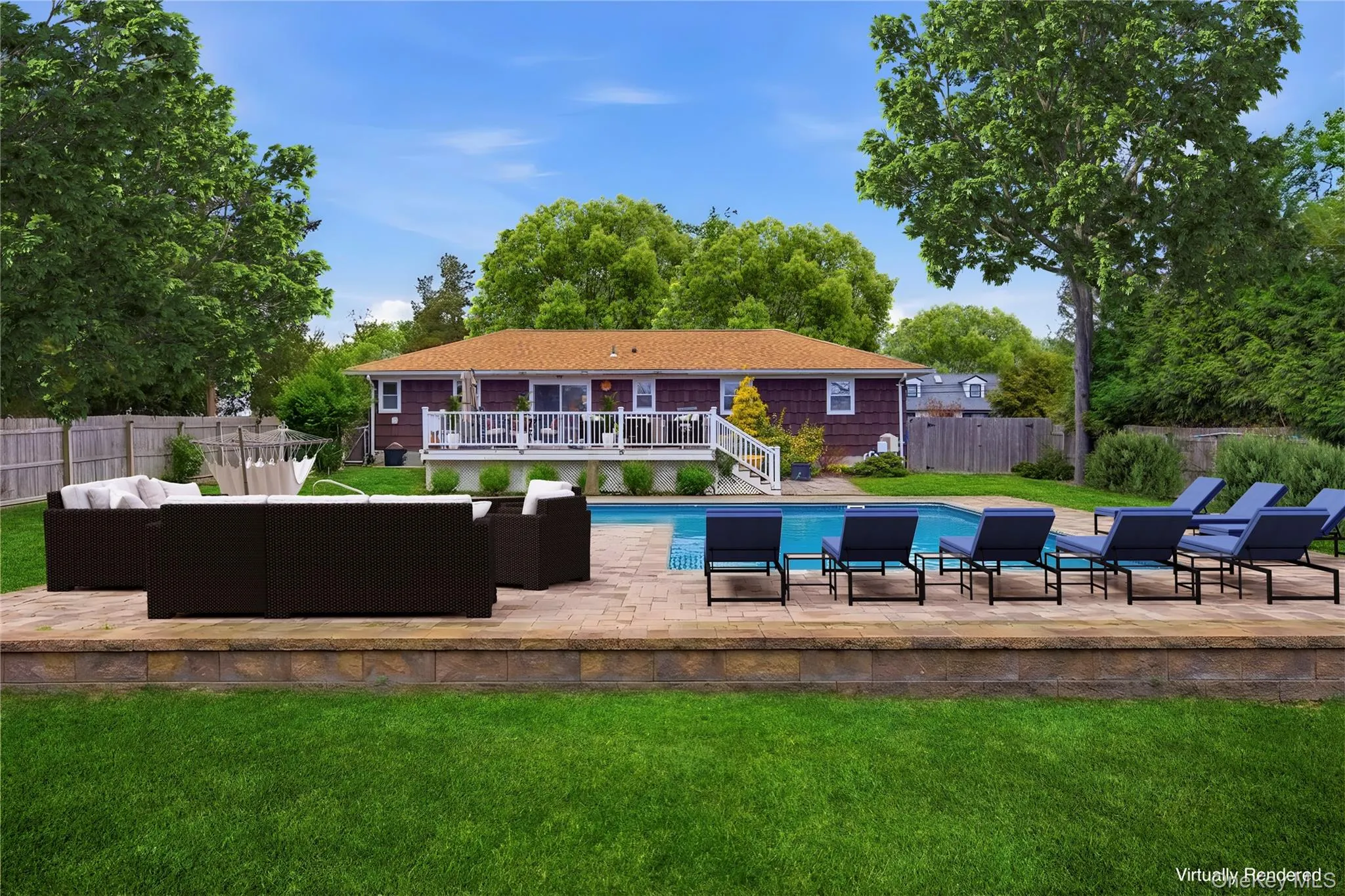 5 Argonne W Road, Southampton, New York 11946
