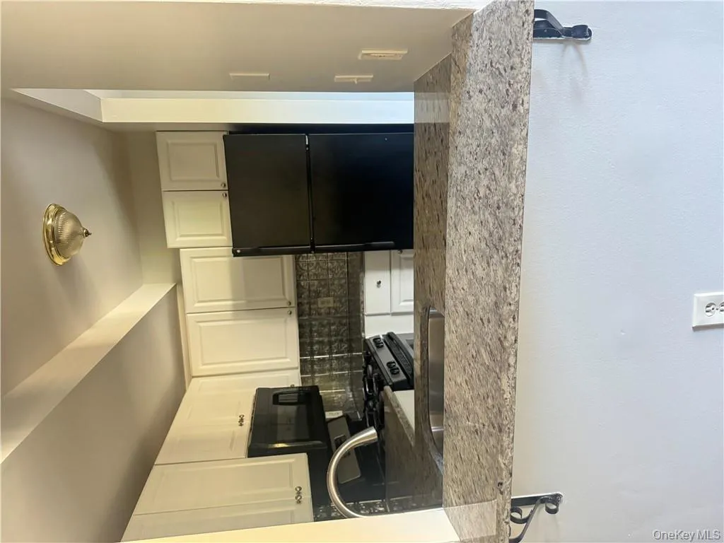 1 Lexington Hill, Monroe, NY, 2 Bedrooms Bedrooms, 7 Rooms Rooms,2 BathroomsBathrooms,Residential Lease,For Rent,Lexington,0,974218 1 Lexington Hill, Monroe, NY, 2 Bedrooms Bedrooms, 7 Rooms Rooms,2 BathroomsBathrooms,Residential Lease,For Rent,Lexington,0,974218