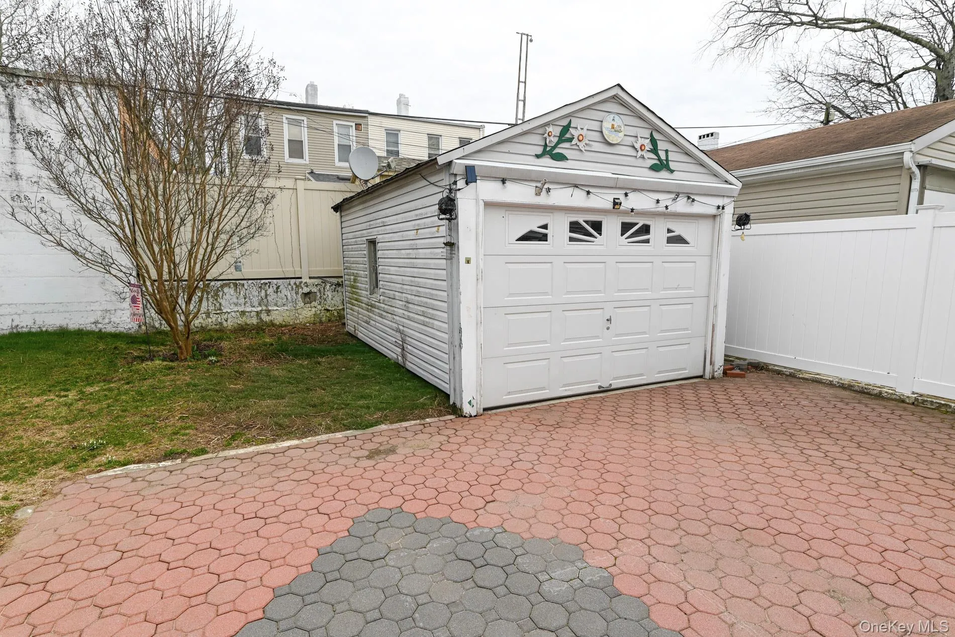 7025 71st Place, New York, NY, 3 Bedrooms Bedrooms, 7 Rooms Rooms,1 BathroomBathrooms,Residential,For Rent,71st,0,974223 7025 71st Place, New York, NY, 3 Bedrooms Bedrooms, 7 Rooms Rooms,1 BathroomBathrooms,Residential,For Rent,71st,0,974223