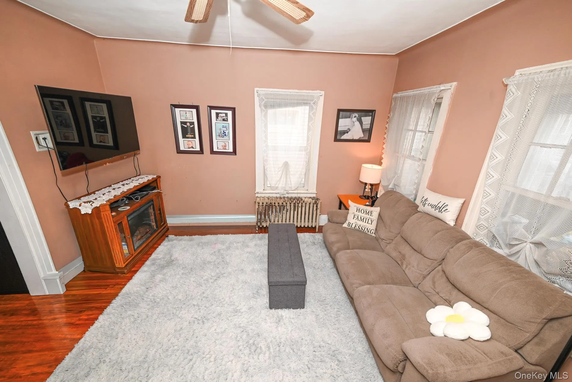 7025 71st Place, New York, NY, 3 Bedrooms Bedrooms, 7 Rooms Rooms,1 BathroomBathrooms,Residential,For Rent,71st,0,974223 7025 71st Place, New York, NY, 3 Bedrooms Bedrooms, 7 Rooms Rooms,1 BathroomBathrooms,Residential,For Rent,71st,0,974223