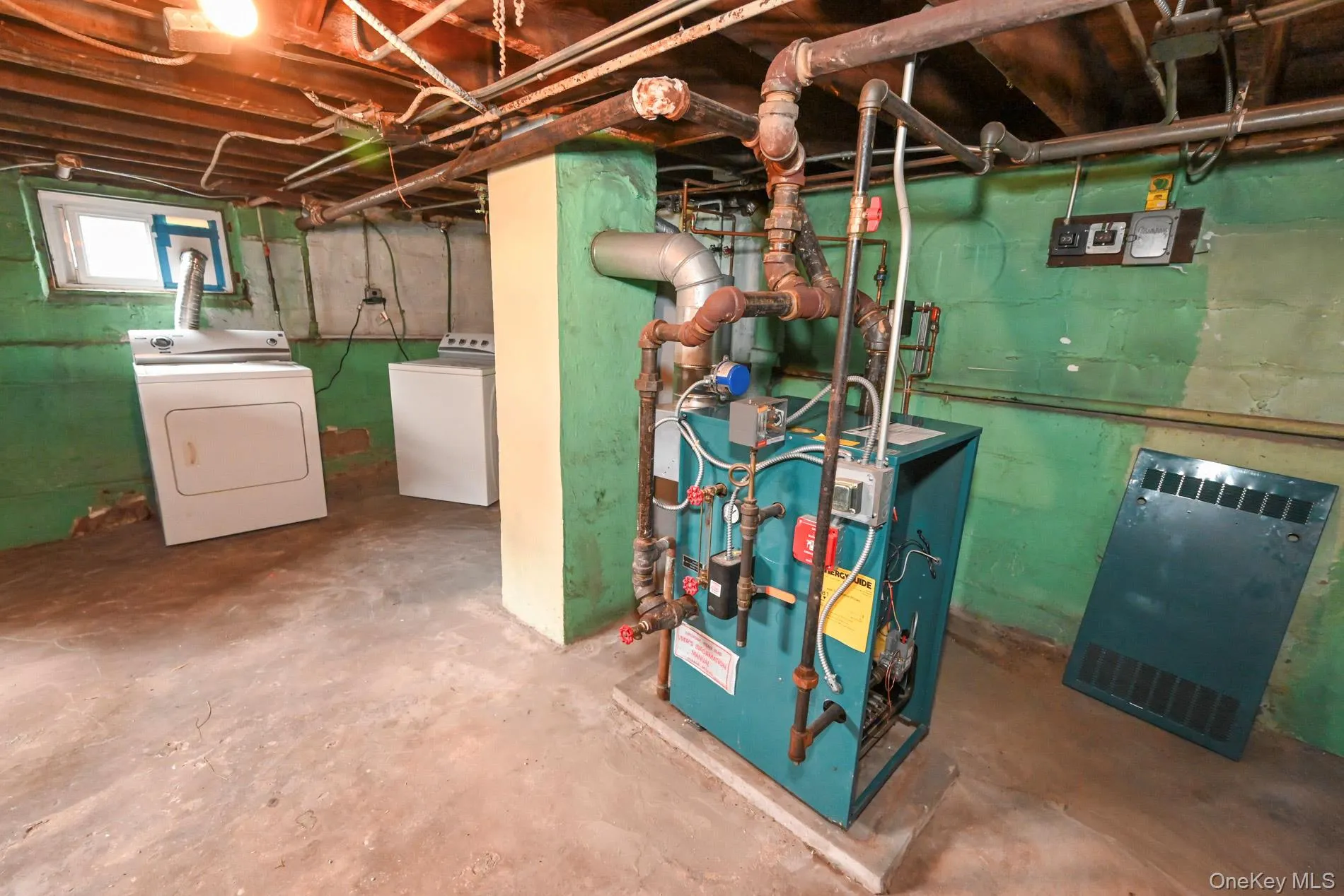 7025 71st Place, New York, NY, 3 Bedrooms Bedrooms, 7 Rooms Rooms,1 BathroomBathrooms,Residential,For Rent,71st,0,974223 7025 71st Place, New York, NY, 3 Bedrooms Bedrooms, 7 Rooms Rooms,1 BathroomBathrooms,Residential,For Rent,71st,0,974223