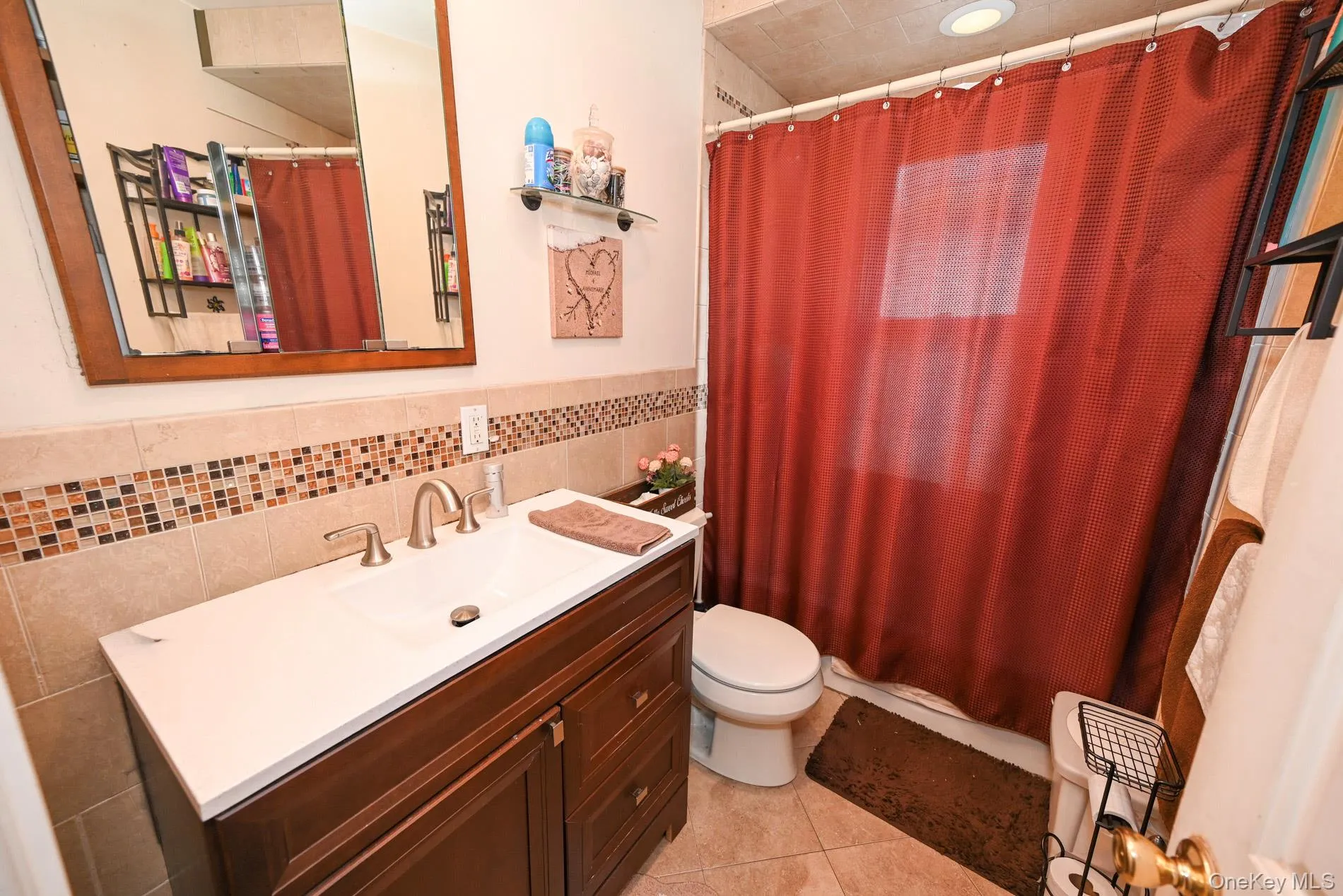 7025 71st Place, New York, NY, 3 Bedrooms Bedrooms, 7 Rooms Rooms,1 BathroomBathrooms,Residential,For Rent,71st,0,974223 7025 71st Place, New York, NY, 3 Bedrooms Bedrooms, 7 Rooms Rooms,1 BathroomBathrooms,Residential,For Rent,71st,0,974223