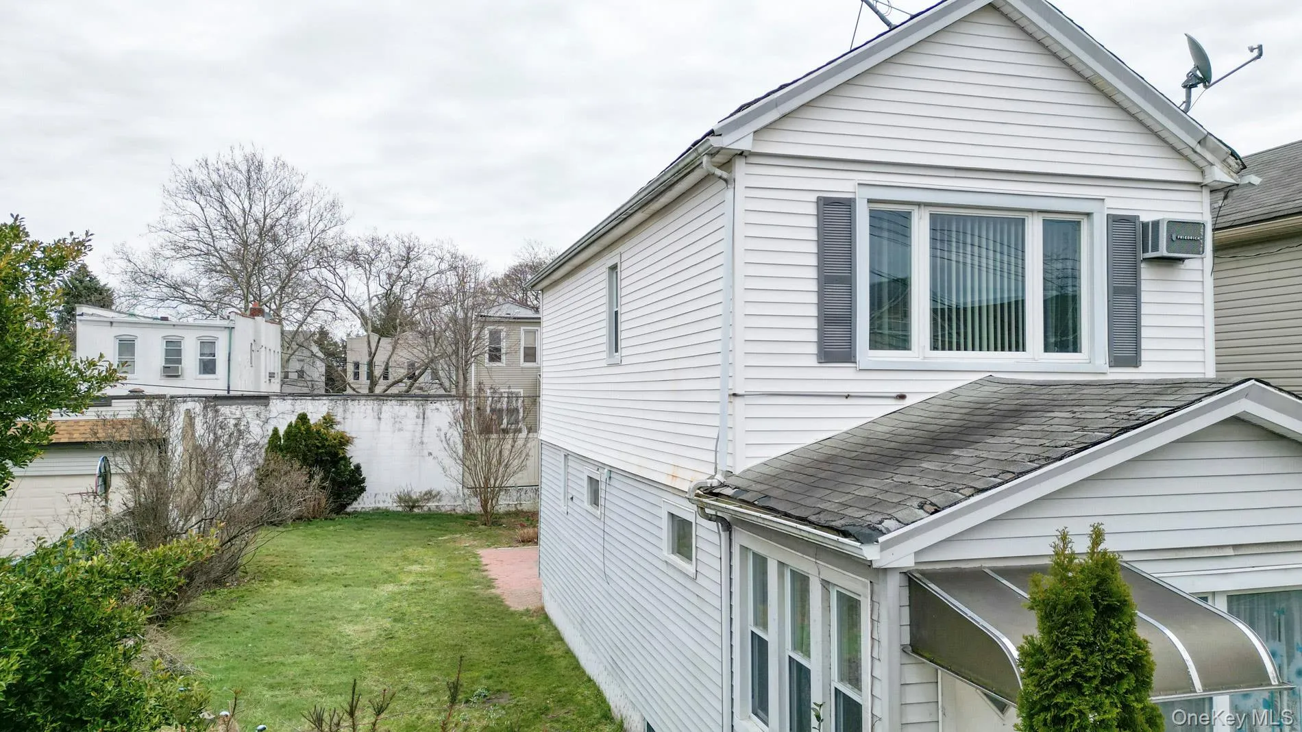 7025 71st Place, New York, NY, 3 Bedrooms Bedrooms, 7 Rooms Rooms,1 BathroomBathrooms,Residential,For Rent,71st,0,974223 7025 71st Place, New York, NY, 3 Bedrooms Bedrooms, 7 Rooms Rooms,1 BathroomBathrooms,Residential,For Rent,71st,0,974223