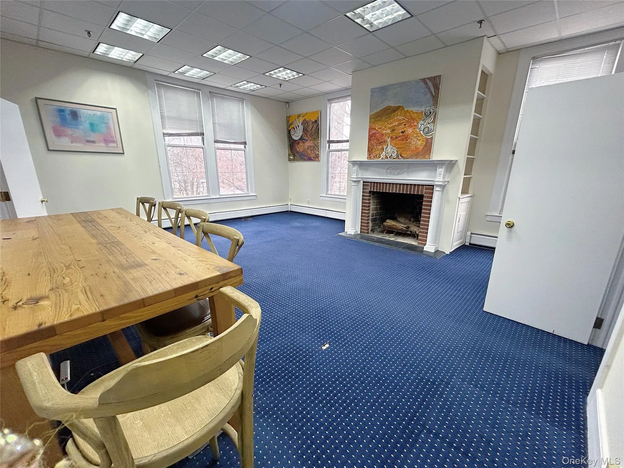 Large private office Large private office