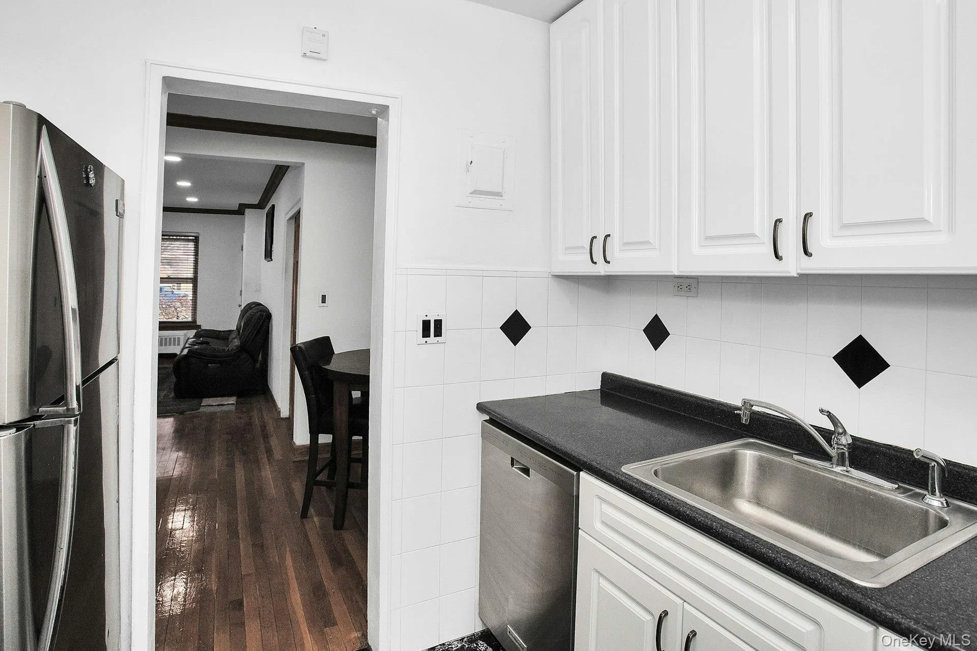 198-28 Pompeii Avenue, New York, NY, 1 Bedroom Bedrooms, 4 Rooms Rooms,1 BathroomBathrooms,Residential,For Rent,Pompeii,0,KEY974238 198-28 Pompeii Avenue, New York, NY, 1 Bedroom Bedrooms, 4 Rooms Rooms,1 BathroomBathrooms,Residential,For Rent,Pompeii,0,KEY974238