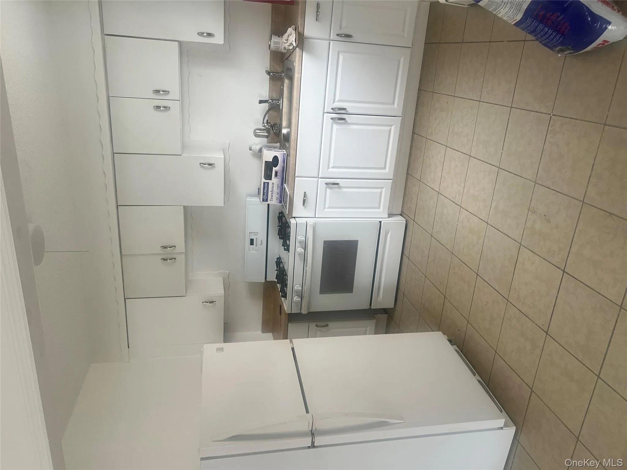 1411 Chandler Street, New York, NY, 1 Bedroom Bedrooms, 1 Room Rooms,1 BathroomBathrooms,Residential Lease,For Rent,Chandler,0,974255 1411 Chandler Street, New York, NY, 1 Bedroom Bedrooms, 1 Room Rooms,1 BathroomBathrooms,Residential Lease,For Rent,Chandler,0,974255