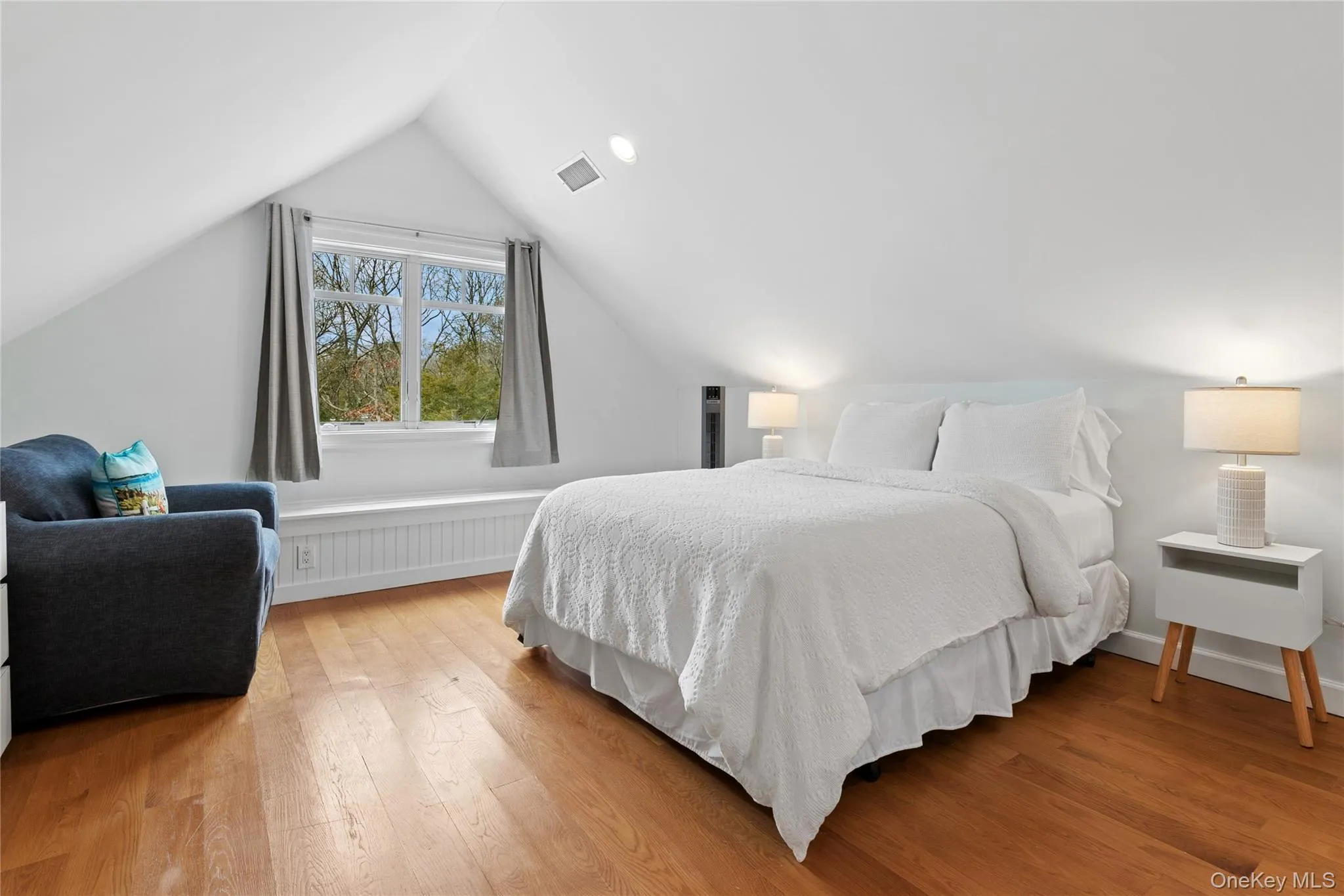 10 Foxboro Road, Southampton, NY, 4 Bedrooms Bedrooms, 11 Rooms Rooms,2 BathroomsBathrooms,Residential Lease,For Rent,Foxboro,0,974265 10 Foxboro Road, Southampton, NY, 4 Bedrooms Bedrooms, 11 Rooms Rooms,2 BathroomsBathrooms,Residential Lease,For Rent,Foxboro,0,974265