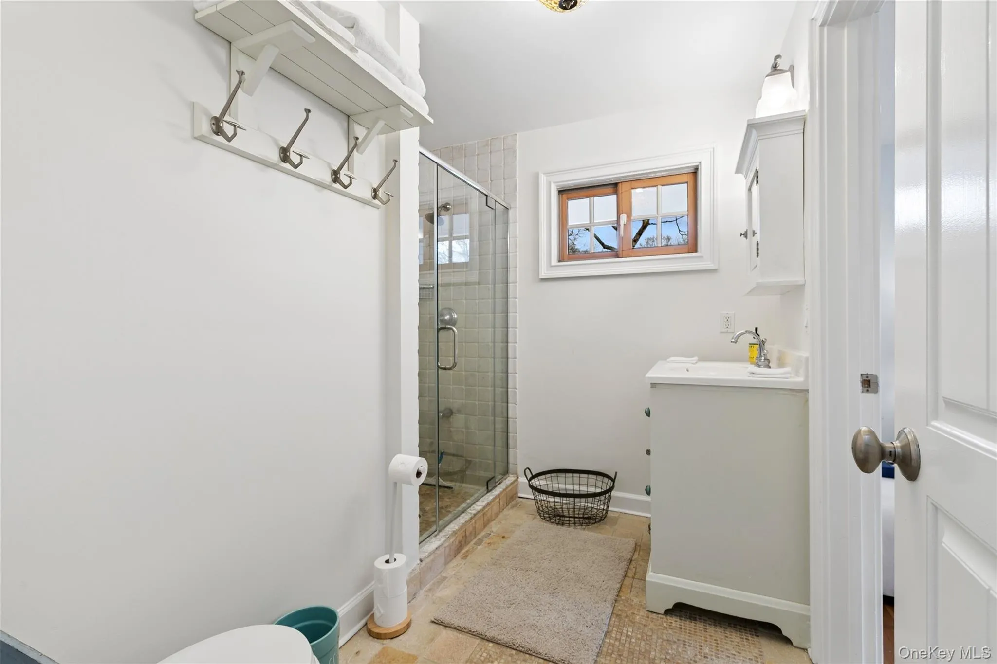 10 Foxboro Road, Southampton, NY, 4 Bedrooms Bedrooms, 11 Rooms Rooms,2 BathroomsBathrooms,Residential Lease,For Rent,Foxboro,0,974265 10 Foxboro Road, Southampton, NY, 4 Bedrooms Bedrooms, 11 Rooms Rooms,2 BathroomsBathrooms,Residential Lease,For Rent,Foxboro,0,974265