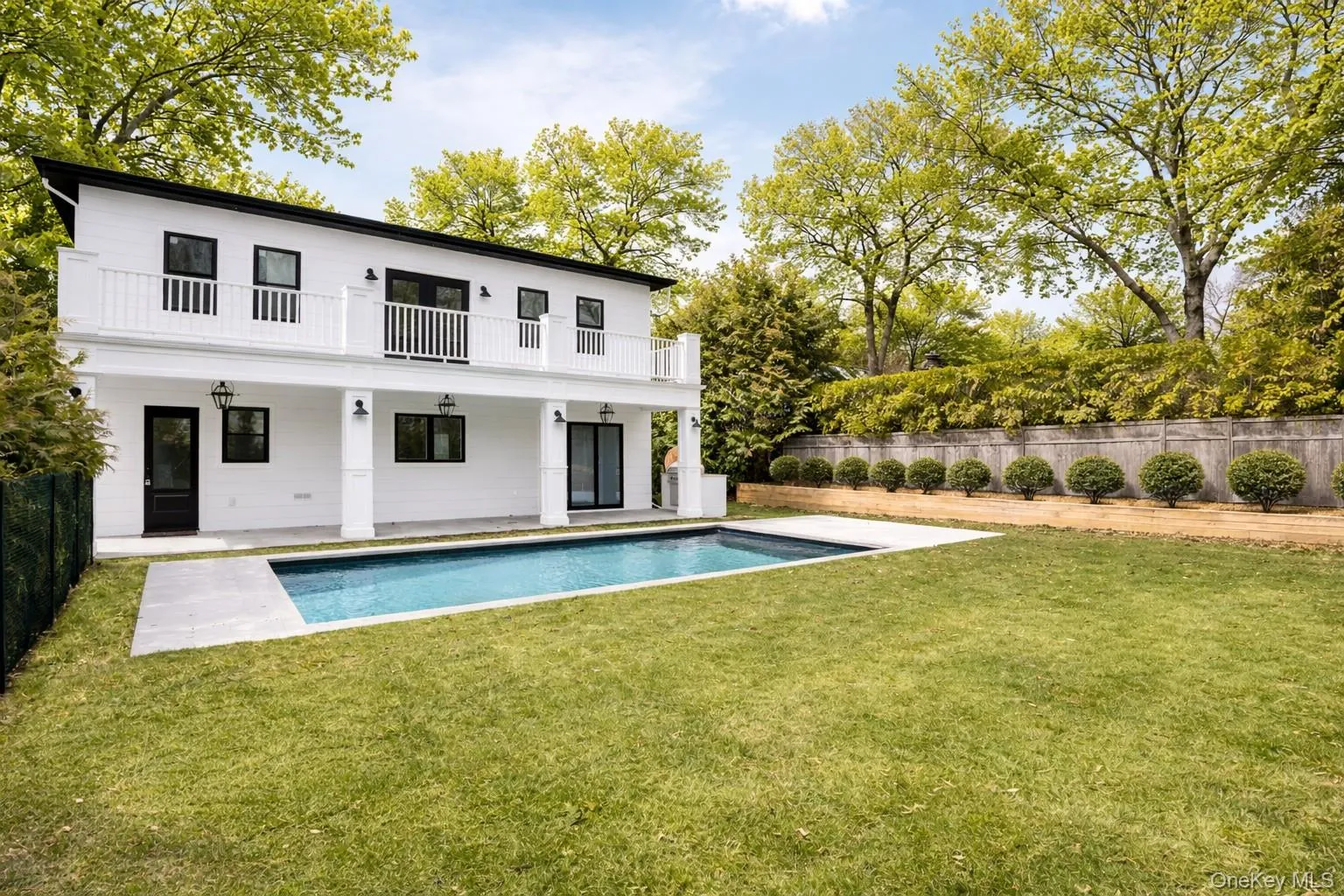 40 Waters Edge Road, Southampton, New York 11968