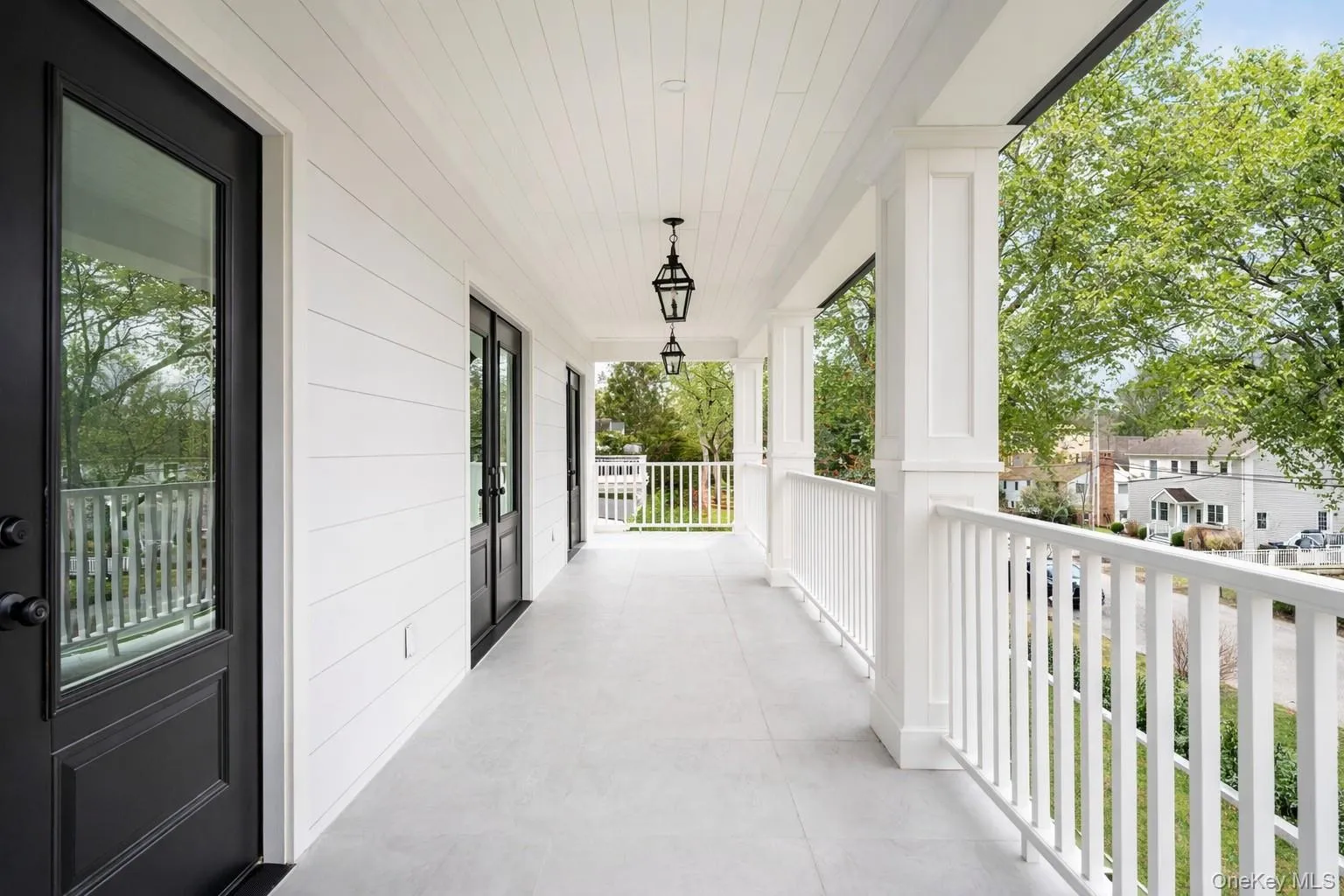 40 Waters Edge Road, Southampton, New York 11968