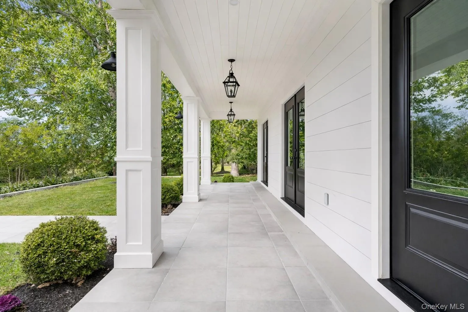 40 Waters Edge Road, Southampton, New York 11968