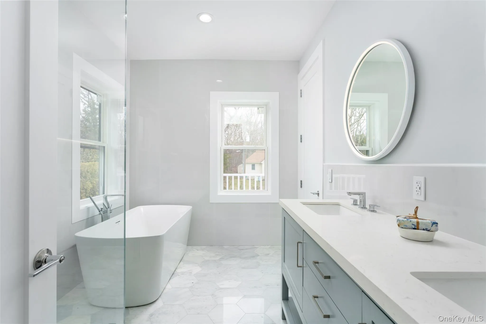 40 Waters Edge Road, Southampton, New York 11968