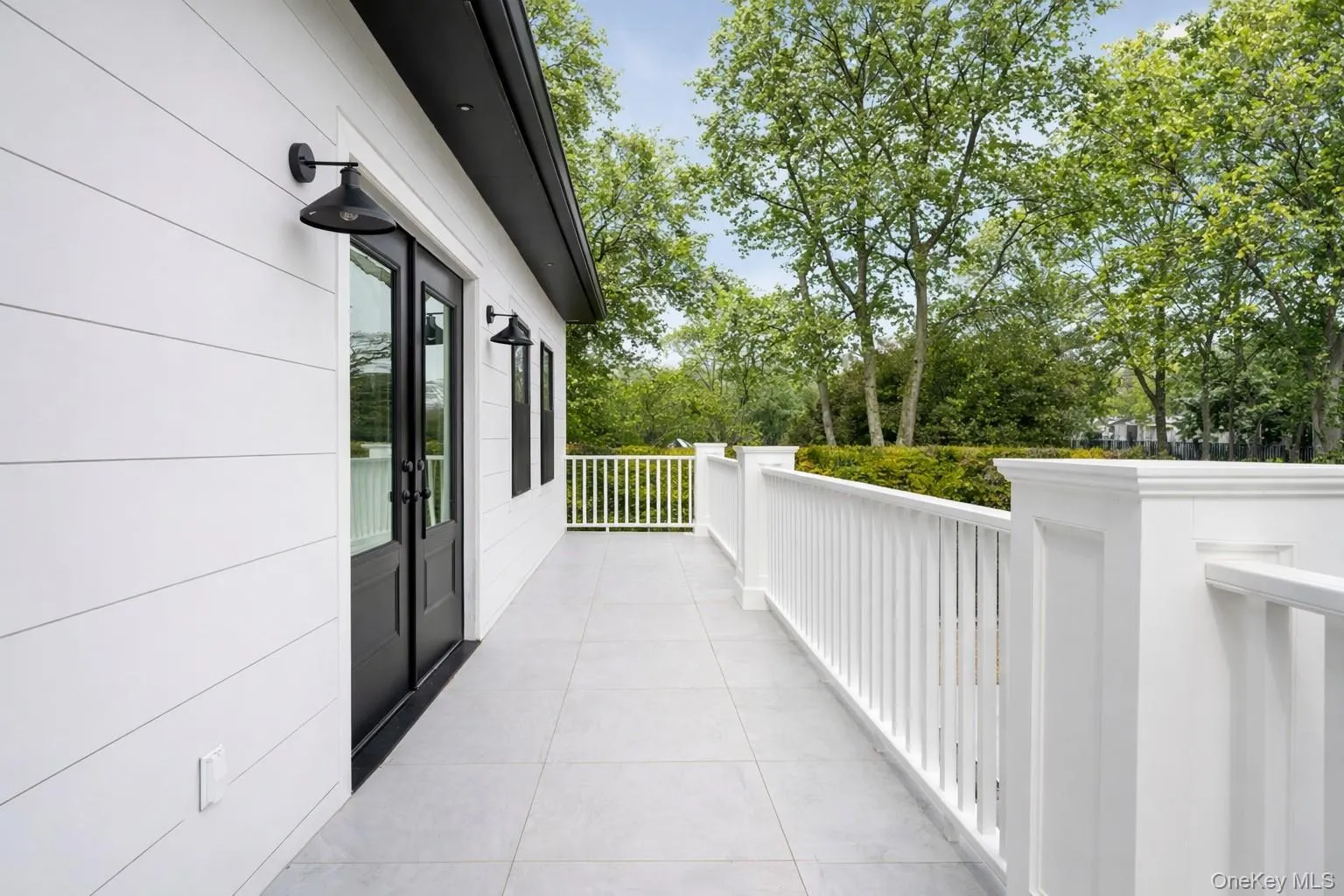 40 Waters Edge Road, Southampton, New York 11968