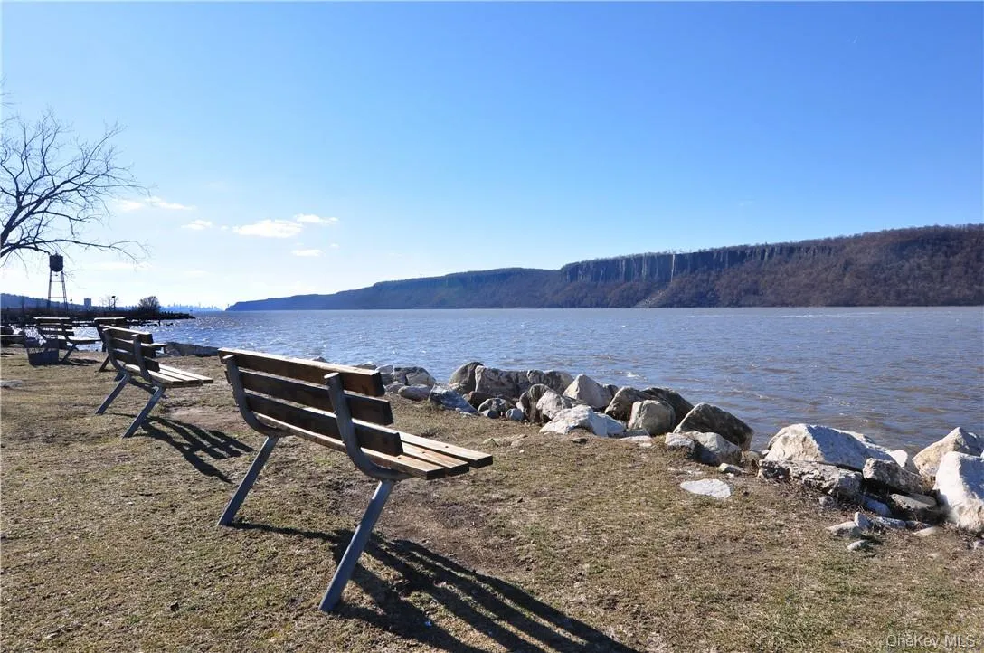 1 Astor Street, Greenburgh, NY, 1 Bedroom Bedrooms, 3 Rooms Rooms,1 BathroomBathrooms,Residential Lease,For Rent,Astor,0,974309 1 Astor Street, Greenburgh, NY, 1 Bedroom Bedrooms, 3 Rooms Rooms,1 BathroomBathrooms,Residential Lease,For Rent,Astor,0,974309