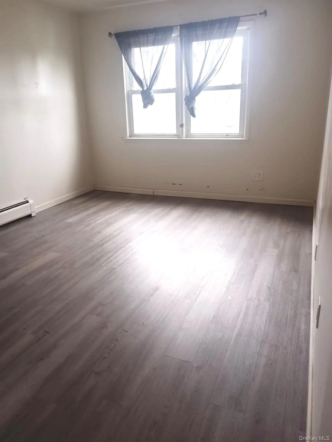 84-03 A Chapin Parkway, New York, NY, 3 Bedrooms Bedrooms, 6 Rooms Rooms,1 BathroomBathrooms,Residential Lease,For Rent,Chapin,0,974319 84-03 A Chapin Parkway, New York, NY, 3 Bedrooms Bedrooms, 6 Rooms Rooms,1 BathroomBathrooms,Residential Lease,For Rent,Chapin,0,974319