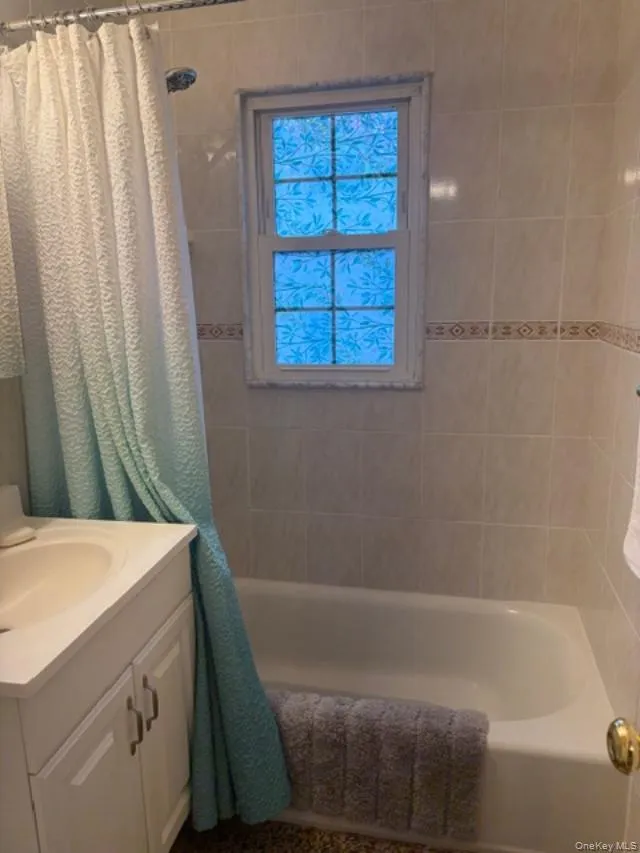 6 Windermere Place, Hempstead, NY, 1 Bedroom Bedrooms, 4 Rooms Rooms,1 BathroomBathrooms,Residential Lease,For Rent,Windermere,0,974331 6 Windermere Place, Hempstead, NY, 1 Bedroom Bedrooms, 4 Rooms Rooms,1 BathroomBathrooms,Residential Lease,For Rent,Windermere,0,974331