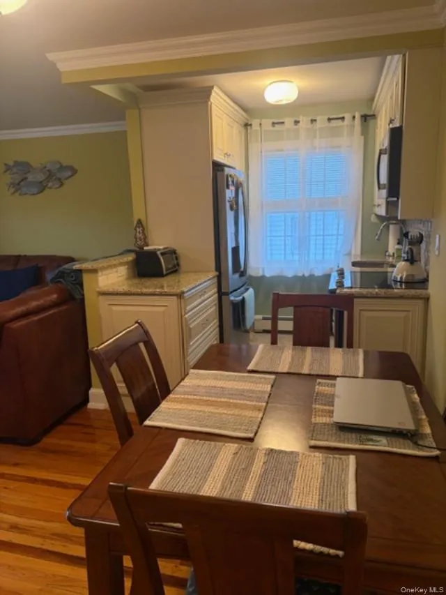 6 Windermere Place, Hempstead, NY, 1 Bedroom Bedrooms, 4 Rooms Rooms,1 BathroomBathrooms,Residential Lease,For Rent,Windermere,0,974331 6 Windermere Place, Hempstead, NY, 1 Bedroom Bedrooms, 4 Rooms Rooms,1 BathroomBathrooms,Residential Lease,For Rent,Windermere,0,974331