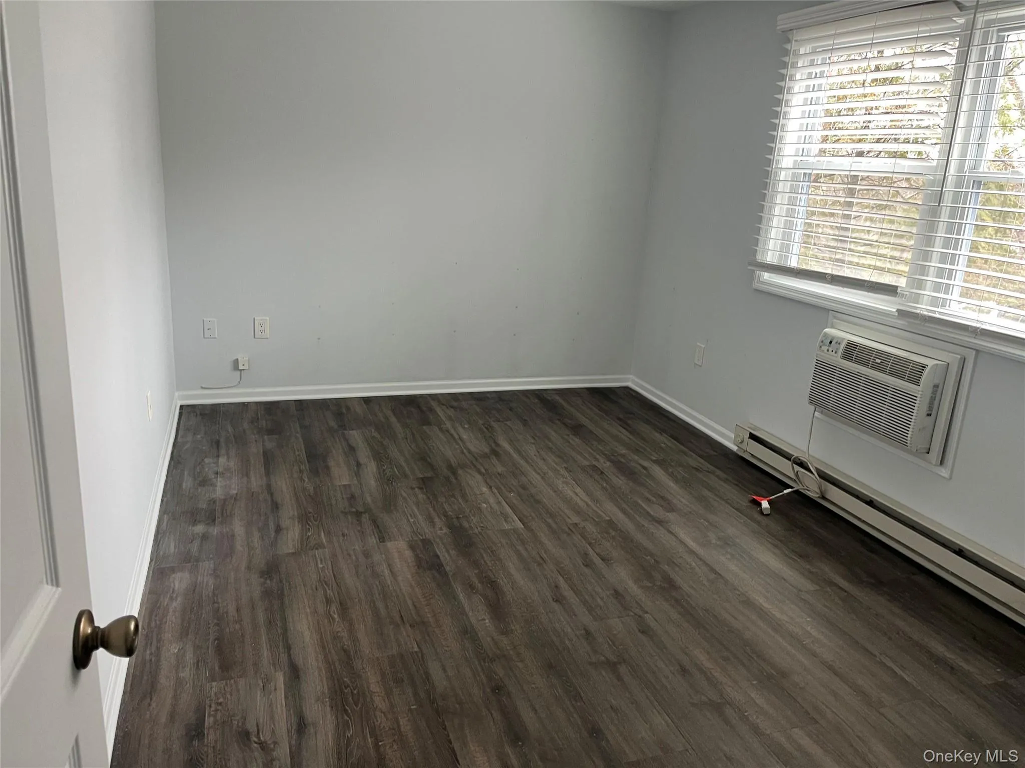 27 Rte 303, Clarkstown, NY, 1 Bedroom Bedrooms, 3 Rooms Rooms,1 BathroomBathrooms,Residential Lease,For Rent,Rte 303,0,974335 27 Rte 303, Clarkstown, NY, 1 Bedroom Bedrooms, 3 Rooms Rooms,1 BathroomBathrooms,Residential Lease,For Rent,Rte 303,0,974335