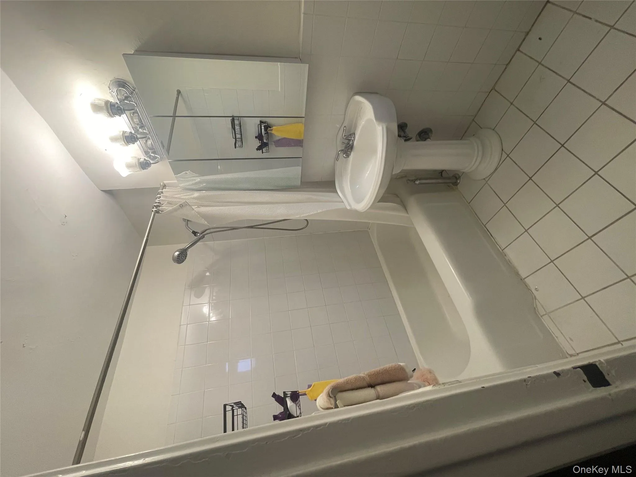 150-20 71st Avenue, New York, NY, 1 Bedroom Bedrooms, 5 Rooms Rooms,1 BathroomBathrooms,Residential Lease,For Rent,71st,0,974344 150-20 71st Avenue, New York, NY, 1 Bedroom Bedrooms, 5 Rooms Rooms,1 BathroomBathrooms,Residential Lease,For Rent,71st,0,974344