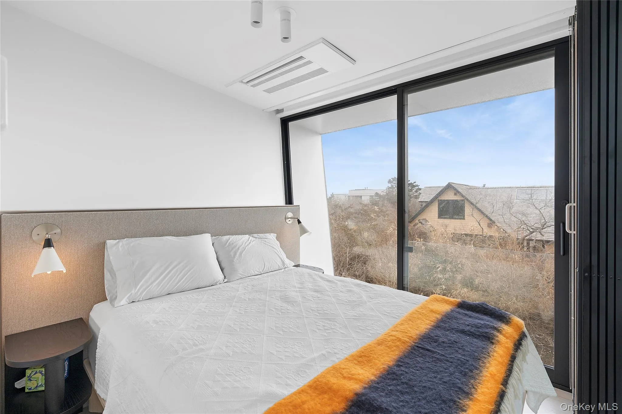 9 Ocean Lane, East Hampton, NY, 2 Bedrooms Bedrooms, 3 Rooms Rooms,1 BathroomBathrooms,Residential,For Rent,Ocean,0,KEY974378 9 Ocean Lane, East Hampton, NY, 2 Bedrooms Bedrooms, 3 Rooms Rooms,1 BathroomBathrooms,Residential,For Rent,Ocean,0,KEY974378