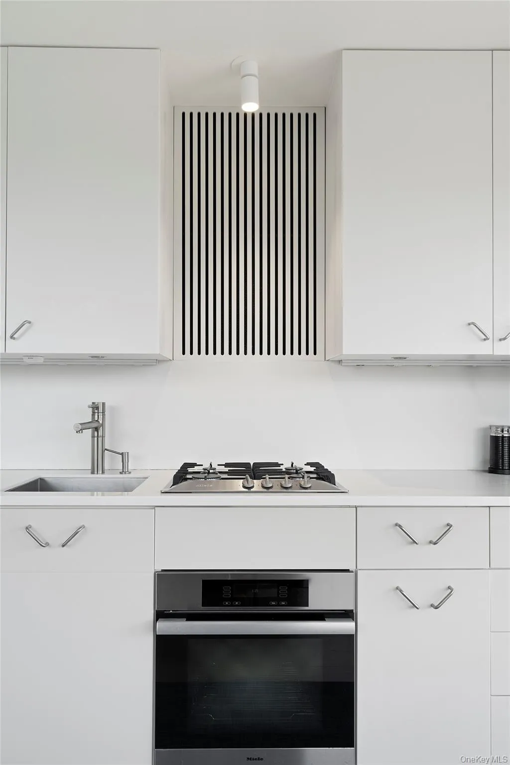 9 Ocean Lane, East Hampton, NY, 2 Bedrooms Bedrooms, 3 Rooms Rooms,1 BathroomBathrooms,Residential,For Rent,Ocean,0,KEY974378 9 Ocean Lane, East Hampton, NY, 2 Bedrooms Bedrooms, 3 Rooms Rooms,1 BathroomBathrooms,Residential,For Rent,Ocean,0,KEY974378