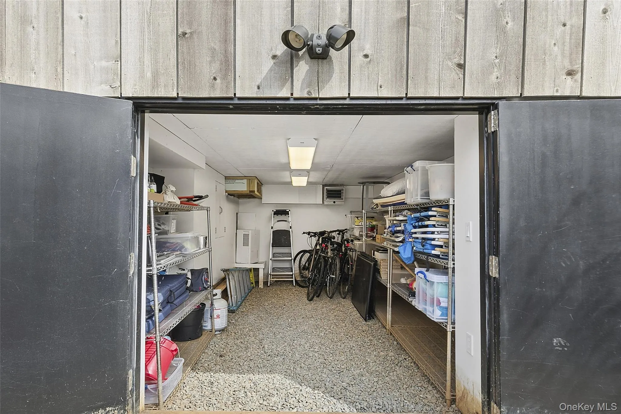 9 Ocean Lane, East Hampton, NY, 2 Bedrooms Bedrooms, 3 Rooms Rooms,1 BathroomBathrooms,Residential,For Rent,Ocean,0,KEY974378 9 Ocean Lane, East Hampton, NY, 2 Bedrooms Bedrooms, 3 Rooms Rooms,1 BathroomBathrooms,Residential,For Rent,Ocean,0,KEY974378