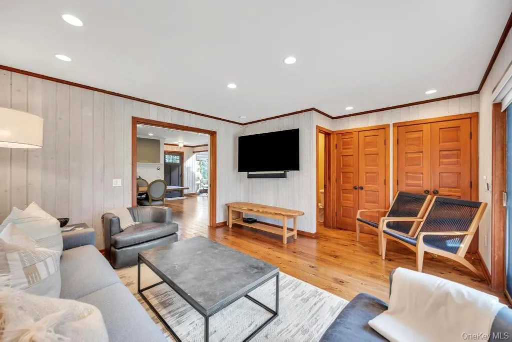 150 Copeces Lane, East Hampton, NY, 4 Bedrooms Bedrooms, 7 Rooms Rooms,3 BathroomsBathrooms,Residential Lease,For Rent,Copeces,0,974394 150 Copeces Lane, East Hampton, NY, 4 Bedrooms Bedrooms, 7 Rooms Rooms,3 BathroomsBathrooms,Residential Lease,For Rent,Copeces,0,974394