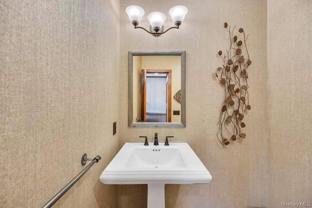 150 Copeces Lane, East Hampton, NY, 4 Bedrooms Bedrooms, 7 Rooms Rooms,3 BathroomsBathrooms,Residential Lease,For Rent,Copeces,0,974394 150 Copeces Lane, East Hampton, NY, 4 Bedrooms Bedrooms, 7 Rooms Rooms,3 BathroomsBathrooms,Residential Lease,For Rent,Copeces,0,974394
