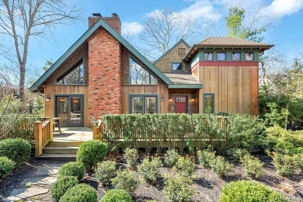 150 Copeces Lane, East Hampton, NY, 4 Bedrooms Bedrooms, 7 Rooms Rooms,3 BathroomsBathrooms,Residential Lease,For Rent,Copeces,0,974394 150 Copeces Lane, East Hampton, NY, 4 Bedrooms Bedrooms, 7 Rooms Rooms,3 BathroomsBathrooms,Residential Lease,For Rent,Copeces,0,974394