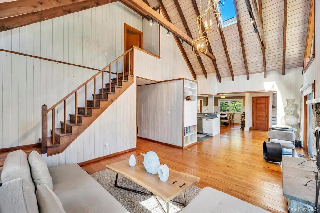 150 Copeces Lane, East Hampton, NY, 4 Bedrooms Bedrooms, 7 Rooms Rooms,3 BathroomsBathrooms,Residential Lease,For Rent,Copeces,0,974394 150 Copeces Lane, East Hampton, NY, 4 Bedrooms Bedrooms, 7 Rooms Rooms,3 BathroomsBathrooms,Residential Lease,For Rent,Copeces,0,974394
