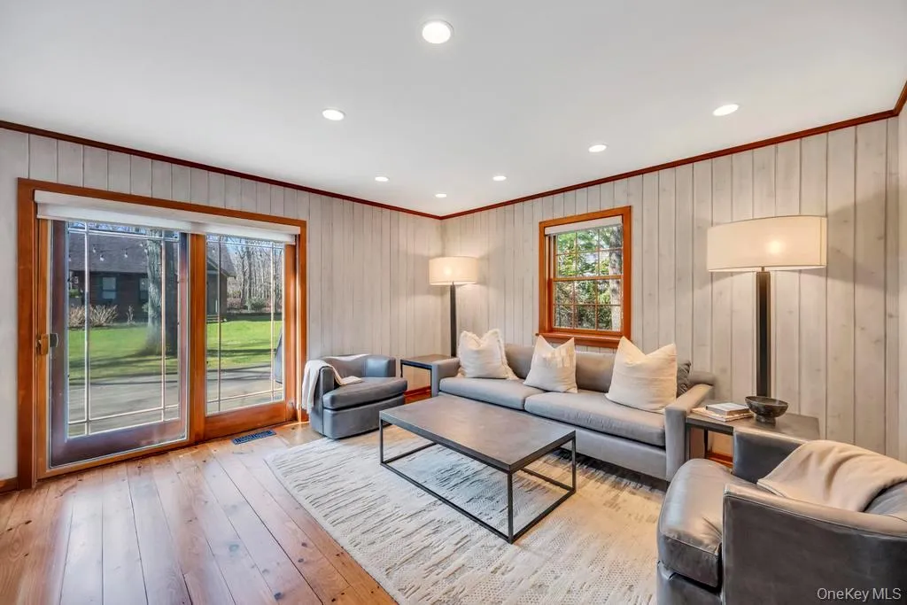 150 Copeces Lane, East Hampton, NY, 4 Bedrooms Bedrooms, 7 Rooms Rooms,3 BathroomsBathrooms,Residential Lease,For Rent,Copeces,0,974394 150 Copeces Lane, East Hampton, NY, 4 Bedrooms Bedrooms, 7 Rooms Rooms,3 BathroomsBathrooms,Residential Lease,For Rent,Copeces,0,974394